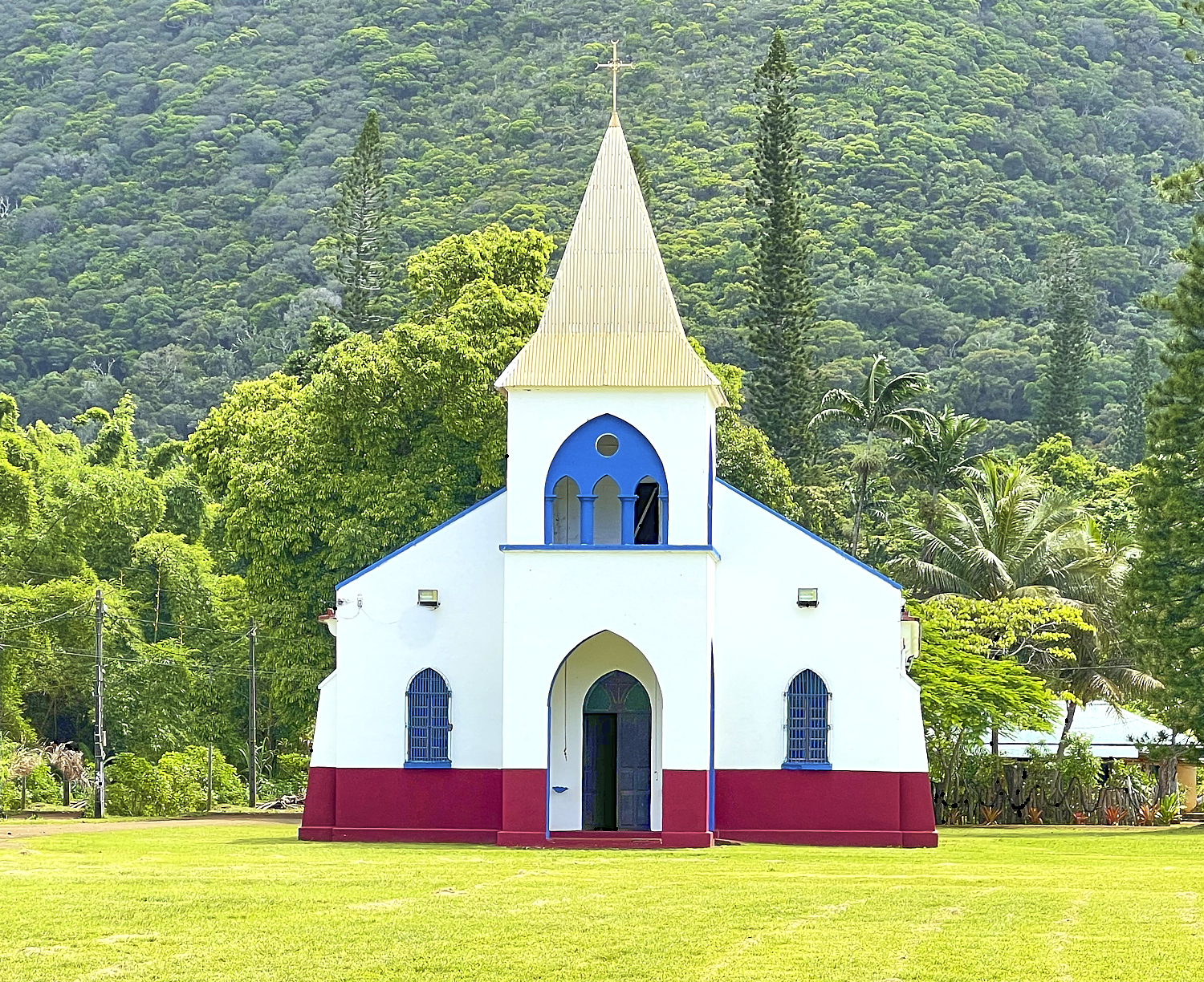 Touaourou, Église de la Nativité