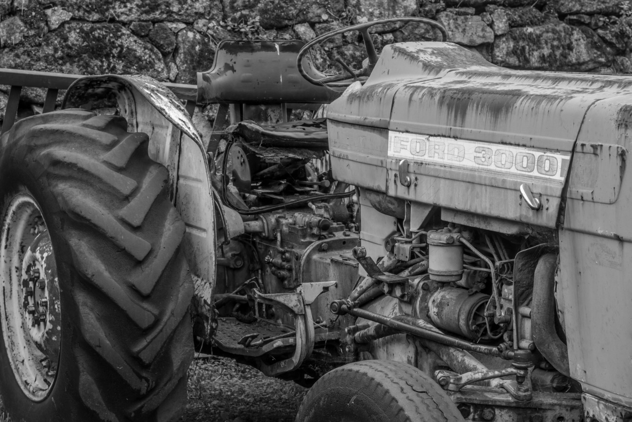 6 – Tractor Ford 3000, about 1970, Portugal